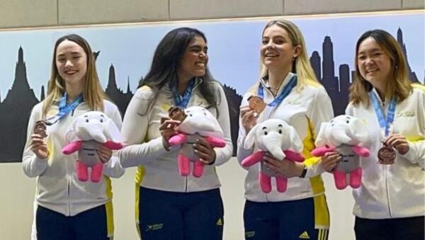 En-garde! Student-Athlete Extends her Piste Dominance